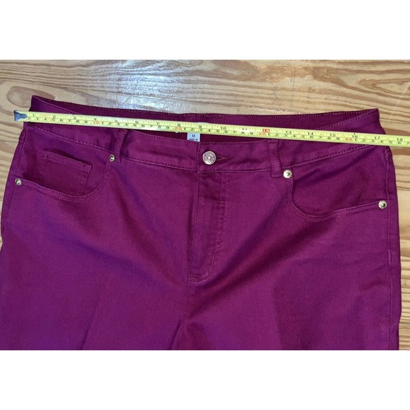 Isaac Mizrahi Live! TRUE DENIM Stretchy Kick Flare Jeans Maroon 5 Pocket 14 - Picture 6 of 8